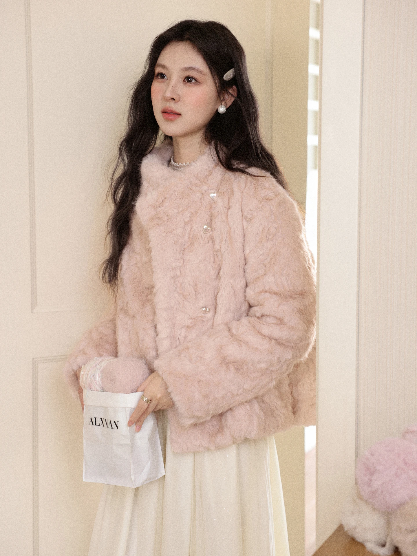 

Женская зимняя куртка South Deer Pink Fog Heart Plu Jaet: очень красивая, теплая, с верхом из овечьего вельвета, повседневный свободный крой