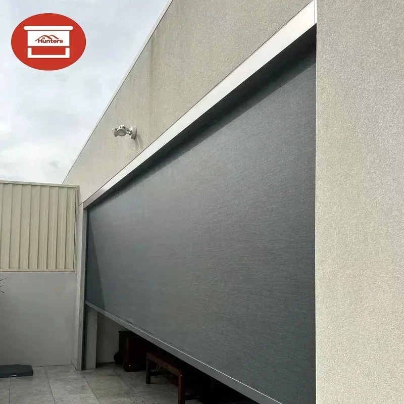 กลางแจ้ง Roller Blinds Pergola ซิปหน้าจอโรงรถผ้าม่านหน้าต่าง Patio Cover มอเตอร์ Zip Track หน้าจอ