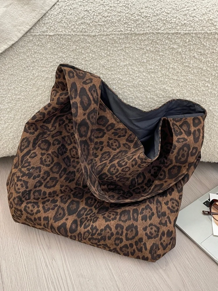 

Faionable Large Capaci Single oulder Commuter Bag Leopard Print Design Korean Sle for Students And Office Workers