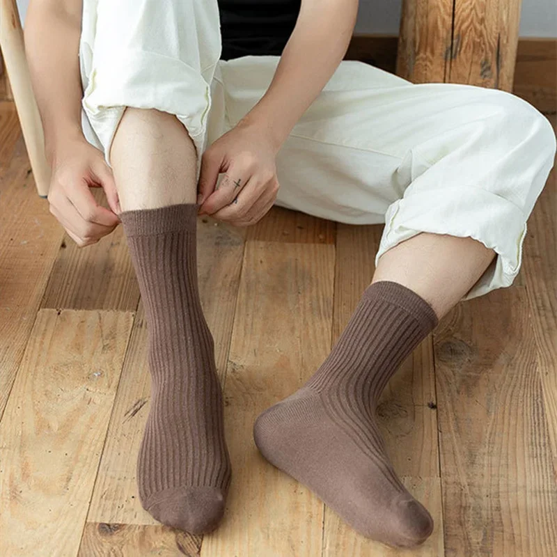 Chaussettes en coton pour hommes, chaussettes longues, respirantes, à la mode, tricotées, de haute qualité, décontractées, pour hommes d'affaires et d'équipage, 9 couleurs, vente en gros