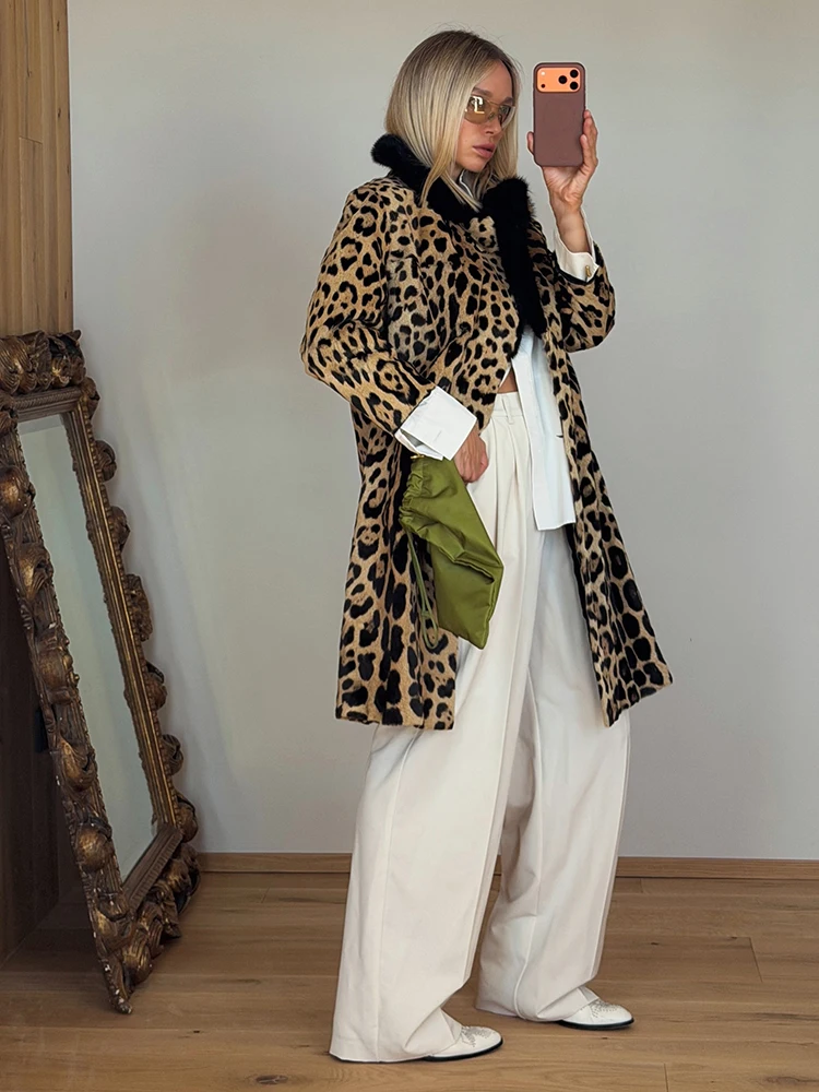 Vintage-Mantel mit Leopardenmuster für Damen, mit Kunstfellbesatz am Kragen, langen Ärmeln, lockerer Passform, mittellanger, warmer Jacke, ideal für Club und Freizeit, Damen-Oberbekleidung. – Detail 4