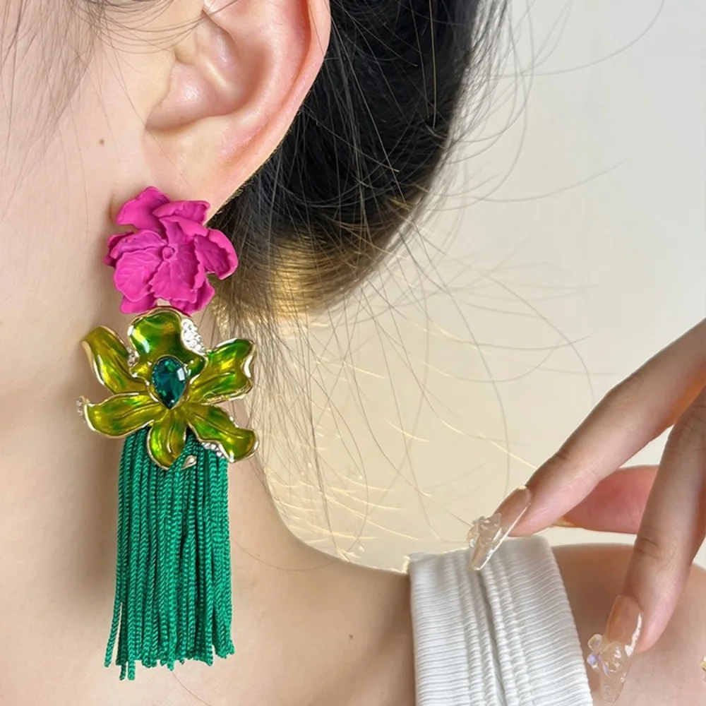 

Sweet Light Luxury Flower Drop Earrings Tassel Rhinestone Bohemian Earrings Women Charms Ear Jewelry Sweet Earrings Female