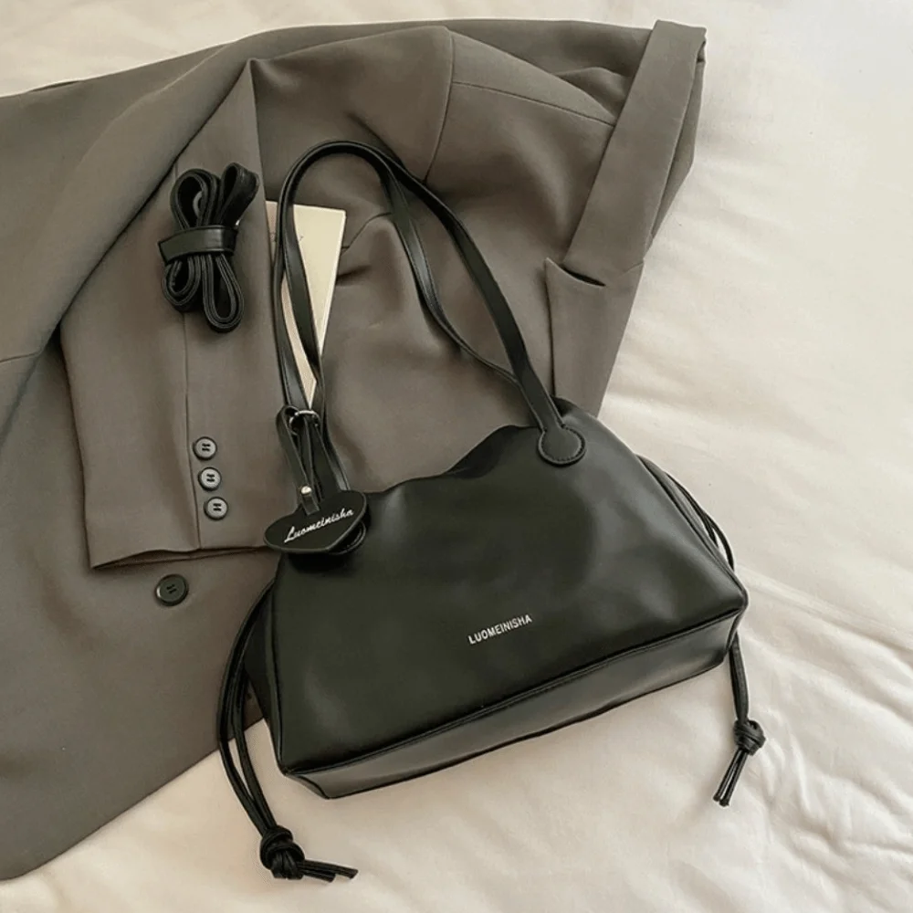 

Модная сумка-тоут из ПУ кожи с подвеской в виде сердца, большая сумка через плечо, сумка-мессенджер в корейском стиле для девочек