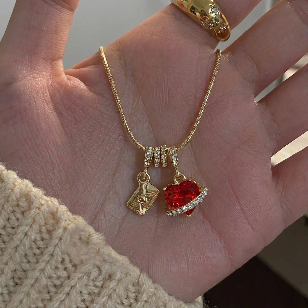 Sweet Gold Plated Rhinestone Heart Necklace for Women Romantic Dainty Elegant Layered Love Necklace Party Jewelry Gifts
