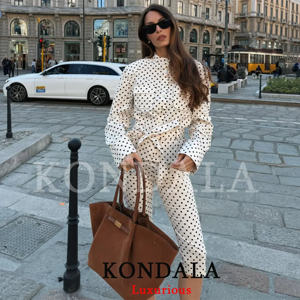 KONDALA Lässiger Chic Damenanzug mit Polka Dots, O-Ausschnitt, Knöpfen, Gürtel, Schleife, Taschen, Oberteil und lockerer Hose – Modische Frühjahr/Sommer-Urlaubssets 2026