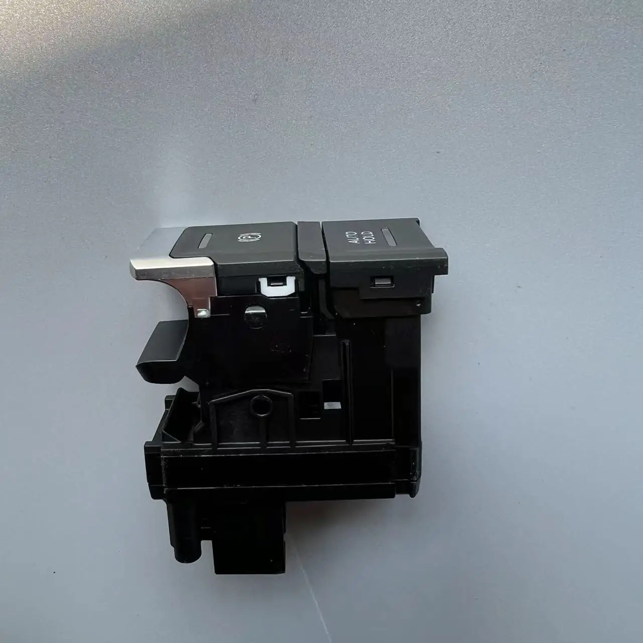 Electronic Handbrake Switch Parking Hand Brake Button Switch For Tiguan 2017-2023 Seat Tarraco 5NA 927 225 5NA927225 5NG 927 225