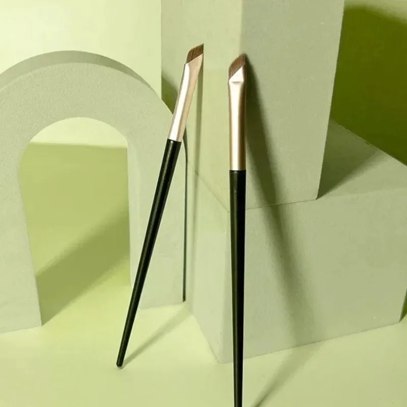 1/2/3PCS Ultradünne Eyeliner-Bürste mit Klinge, abgeschrägter, weichhaariger, abgeschrägter, liegender Seidenraupenbürste, Augenbrauenbürste, abgeschrägter Kopf