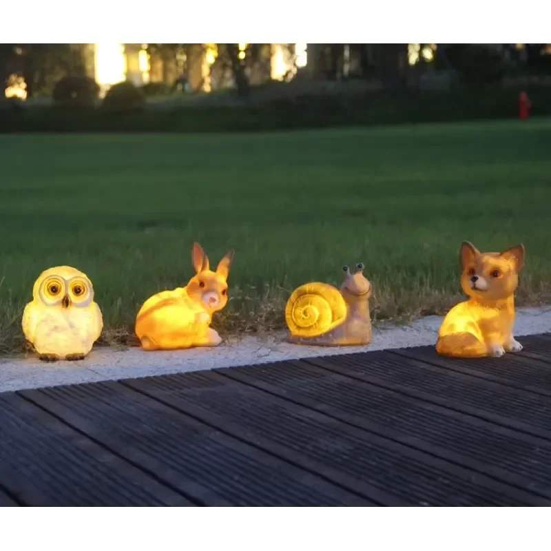 Solar Powered Resin Rabbit Garden Light Outdoor LED Lawn Lamp with Stake for Yard Patio Pathway Landscape Decoration