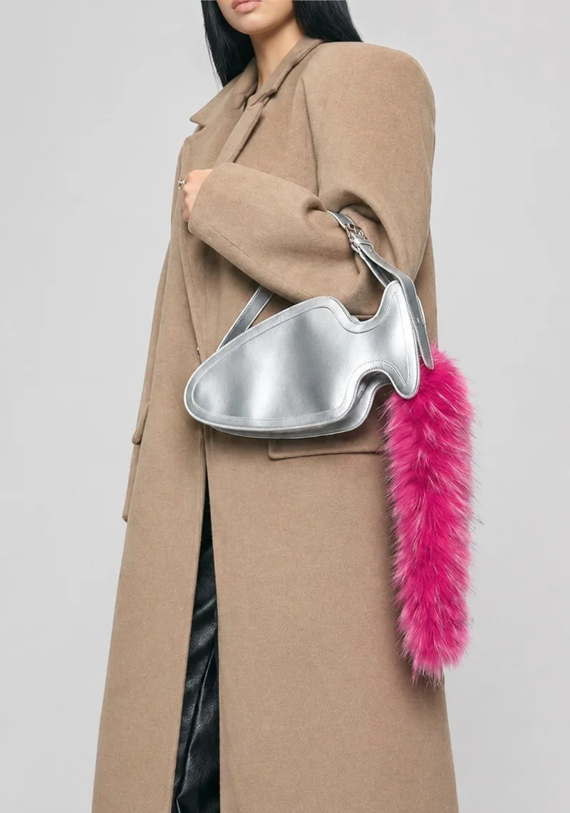  Personalized Fish Shaped Shoulder Bag 2026 New Women's Plush Tail Handbag Trendy Cool New Strange Messenger Texture Fashion - view 4