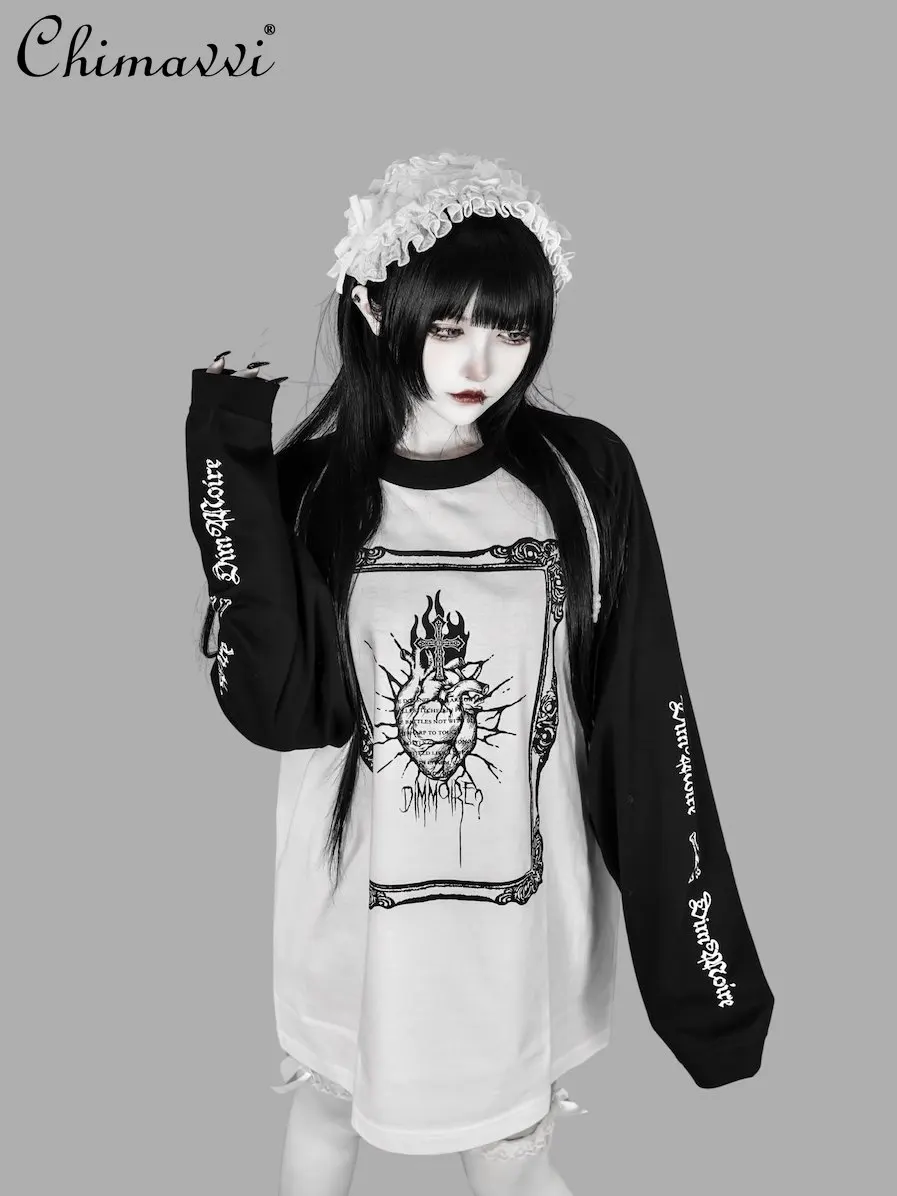 

Японская готическая футболка с принтом креста, с длинным рукавом, женская, весна 2026, новая, в стиле панк, черно-белая, оверсайз, топы Y2K