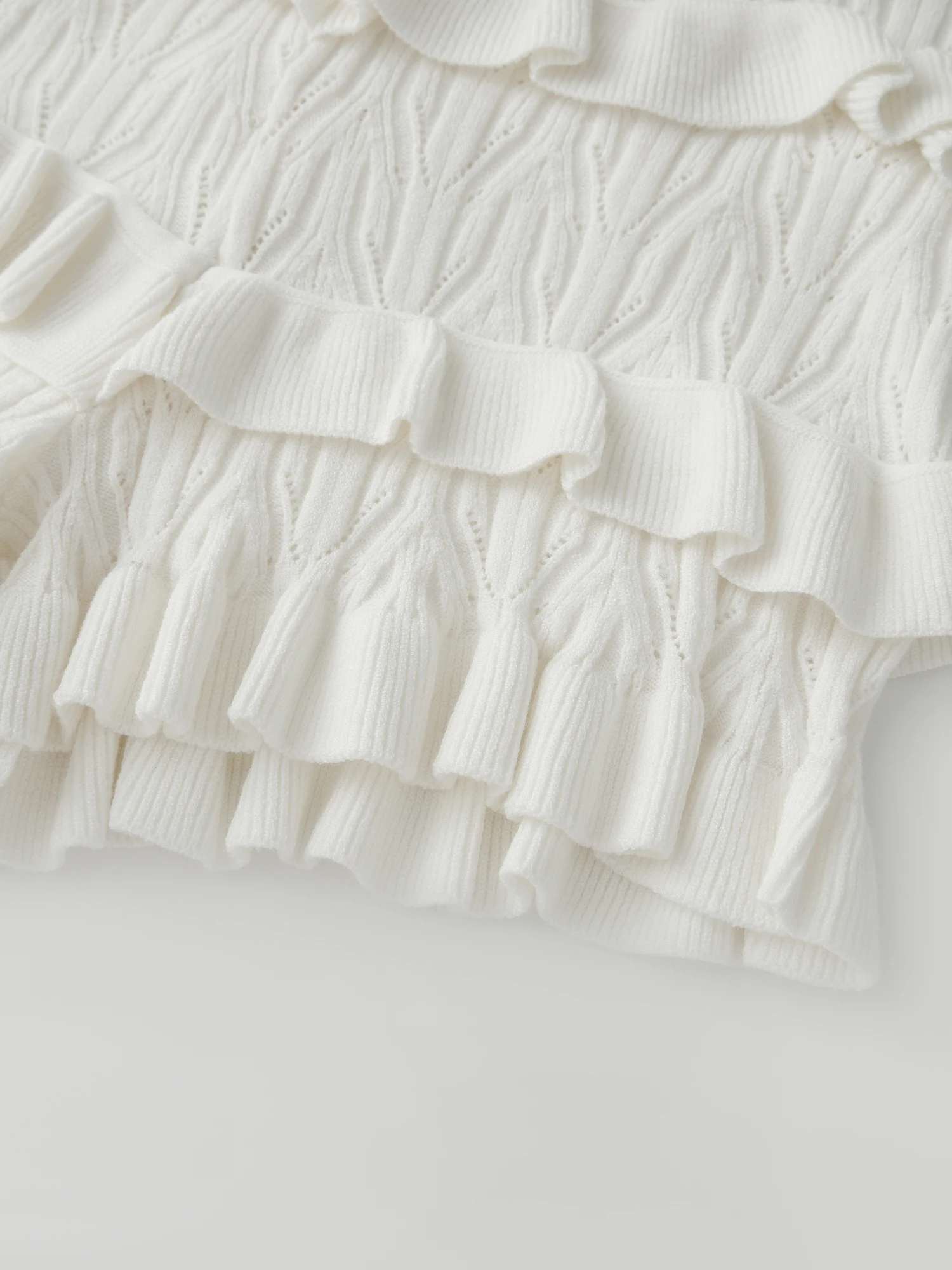 Conjunto feminino casual de verão, 2 peças, cardigã canelado de manga comprida e shorts com babados em camadas, conjunto para estilo de rua chique