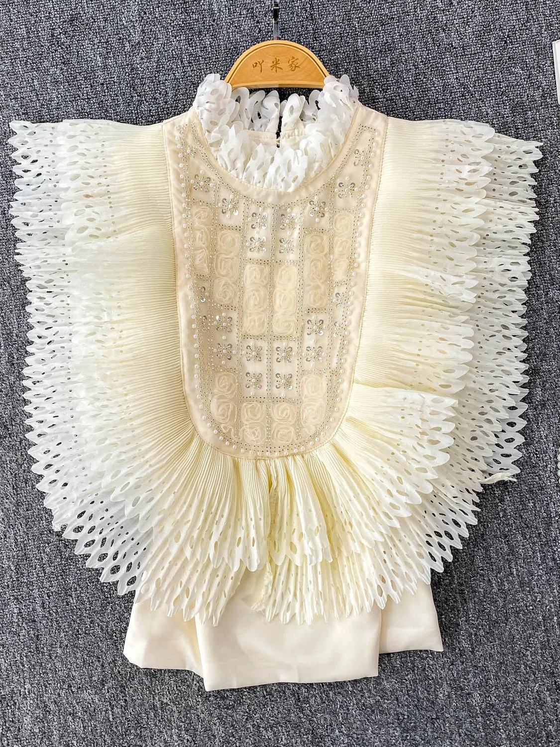

Wing Fairy T irts Women's Summer Slim Fit Embellied Heavy Sequin Hollow out Sve Top Korean Sle Commute