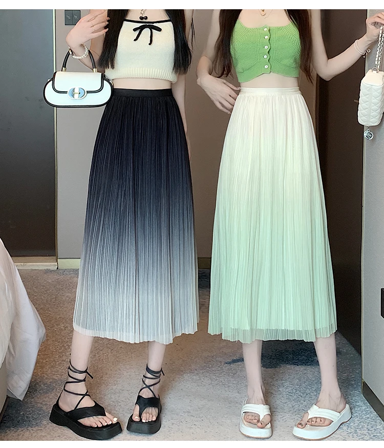 Real Shot Gradient Pleated Female 2023 Spring and Summer Drape Slim Cover Hip Temperament A Word Big Skirt.