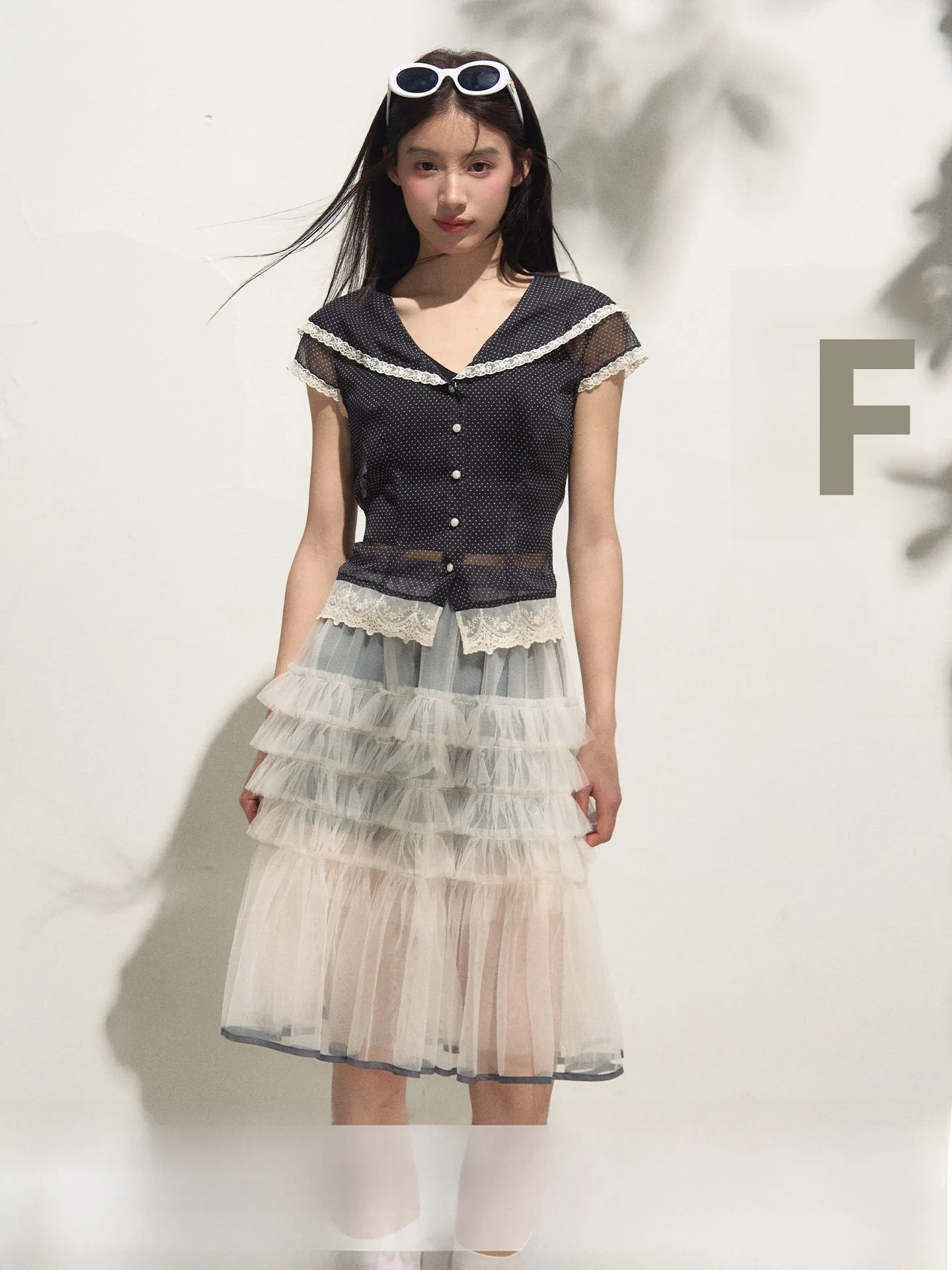 

Anna Cute Cute Half Transparent Dot Lace Splice Navy Collar Women's V Neck Color Block Lace Short Sleeve Shirt Breathable Pol...