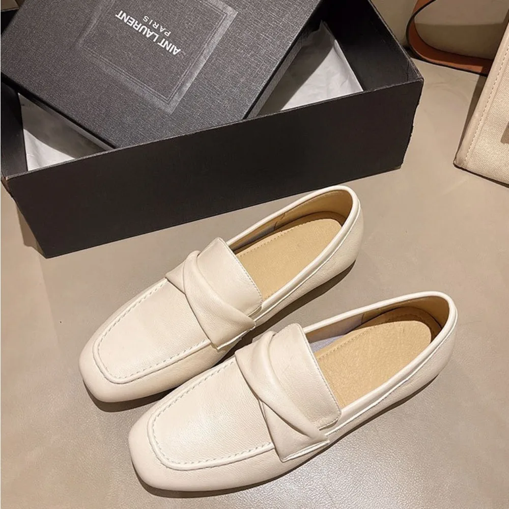 

Женские туфли-лодочки на плоской подошве с первым слоем из овчины, лето 2023, новые повседневные универсальные женские лоферы с квадратной головкой и одной педалью