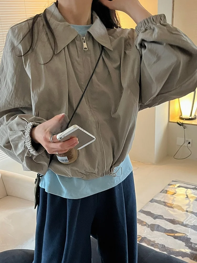 veste-decontractee-ample-pour-femme-protection-solaire-en-melange-coton-et-polyester-manches-longues-col-collection-printemps-2023