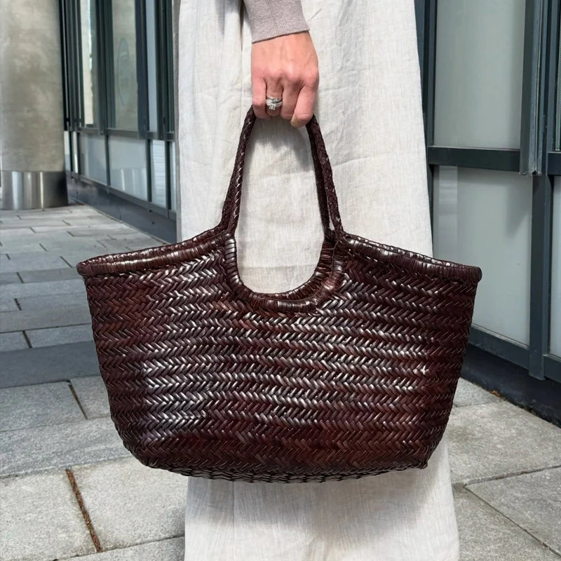 Leather woven bag, large-capacity women's tote bag, holiday leisure top layer cowhide shoulder bag, vegetable basket bag.