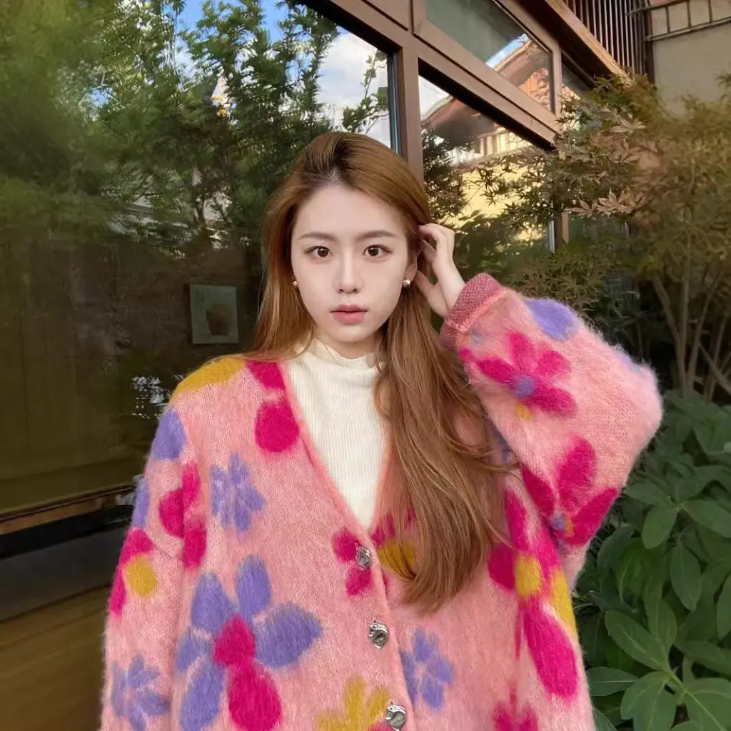 

Women's Lazy Style Sweet Age-Reducing Knitted Cardigan Loose Casual Slim Fit Sweater for Autumn Winter New Outwear