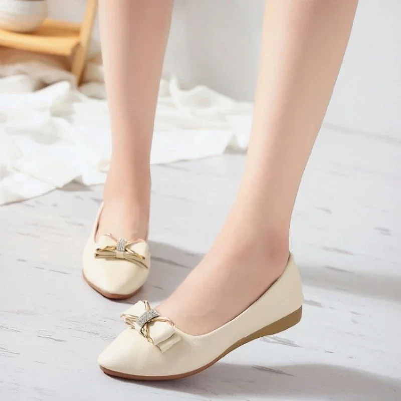 Летние новые удобные повседневные туфли на плоской подошве с острым носком, элегантные легкие дышащие женские туфли с закрытым носком и бантом NO: AB22