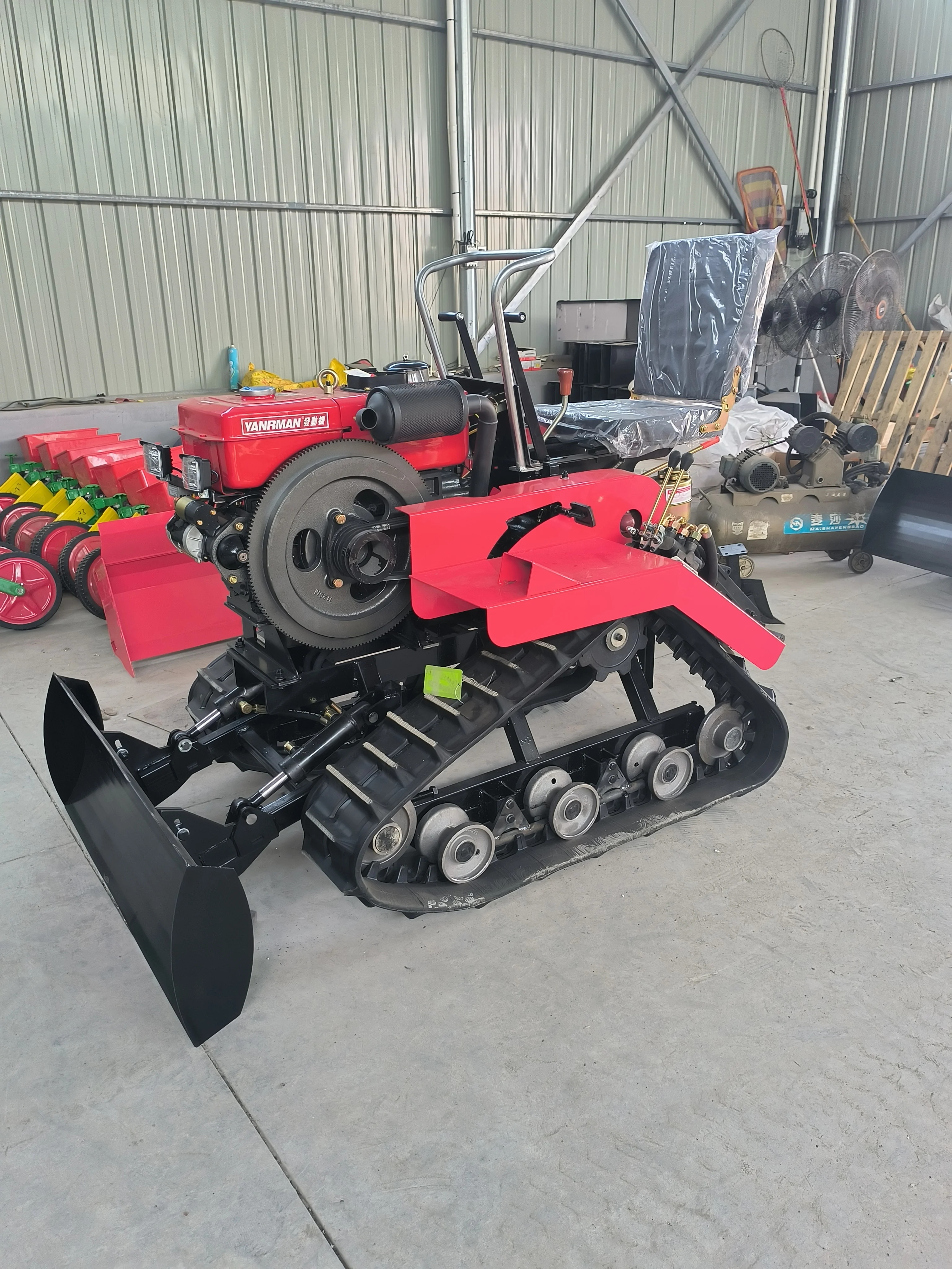 25 лошадиных сил, 35 лошадиных сил, сельскохозяйственный дизельный гусеничный роторный культиватор