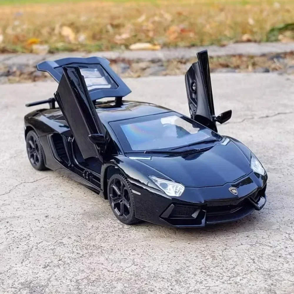 

Масштаб 1:32, LP740, модель спортивного автомобиля, игрушка, литой под давлением металлический корпус, резиновые шины, откатные модели суперкары для мальчиков, звуковой свет, подарки