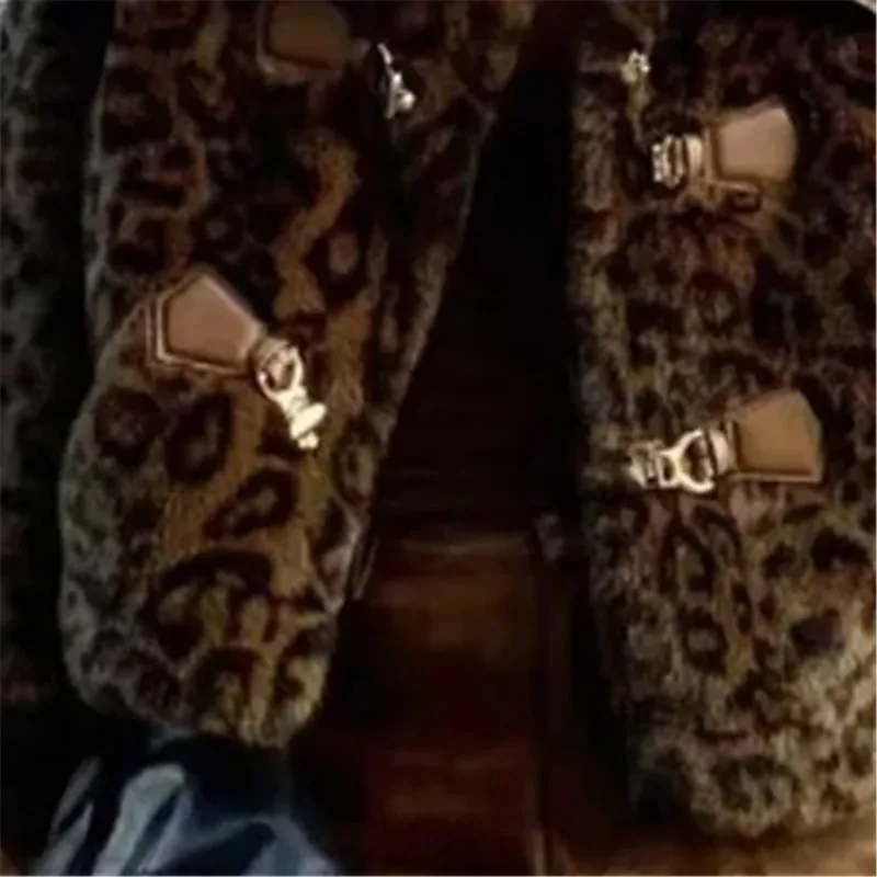 Chaqueta corta de piel sintética de visón para mujer, abrigo de piel con estampado de leopardo grueso y cálido a la moda para invierno, prendas de vestir exteriores para mujer W1064 2026
