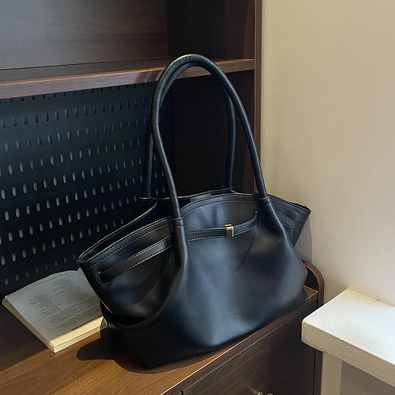 

PU Leather Shoulder Bags For Women 2025 Winter Y2K Trend Female Underarm Bag Lady Handbags And Purses Retro Tote Bag