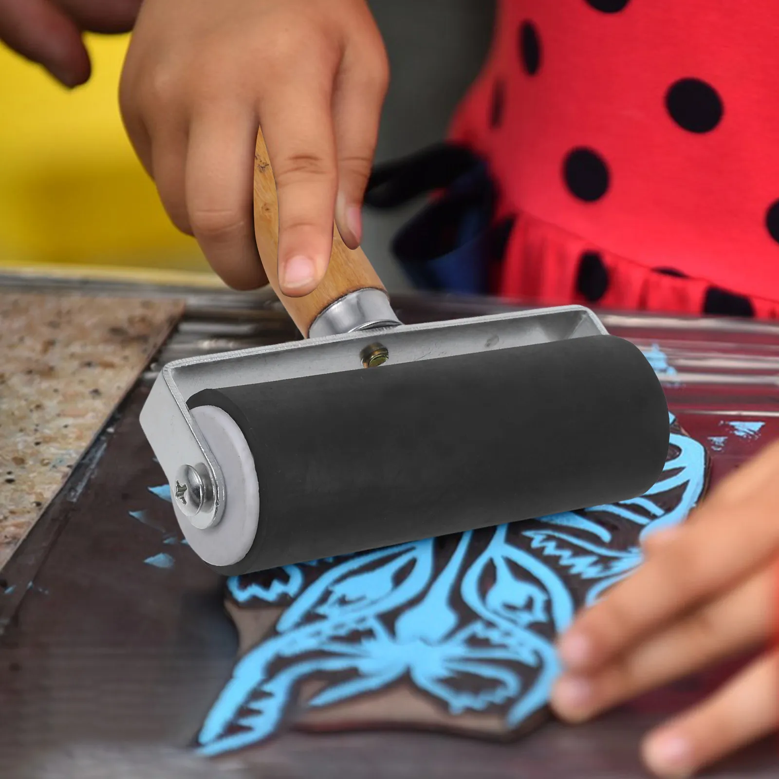 Rubber Roller Portable Professional Printmaking Ink Roller Kids Use Multifunctional Stamping Embossing Tool for Art