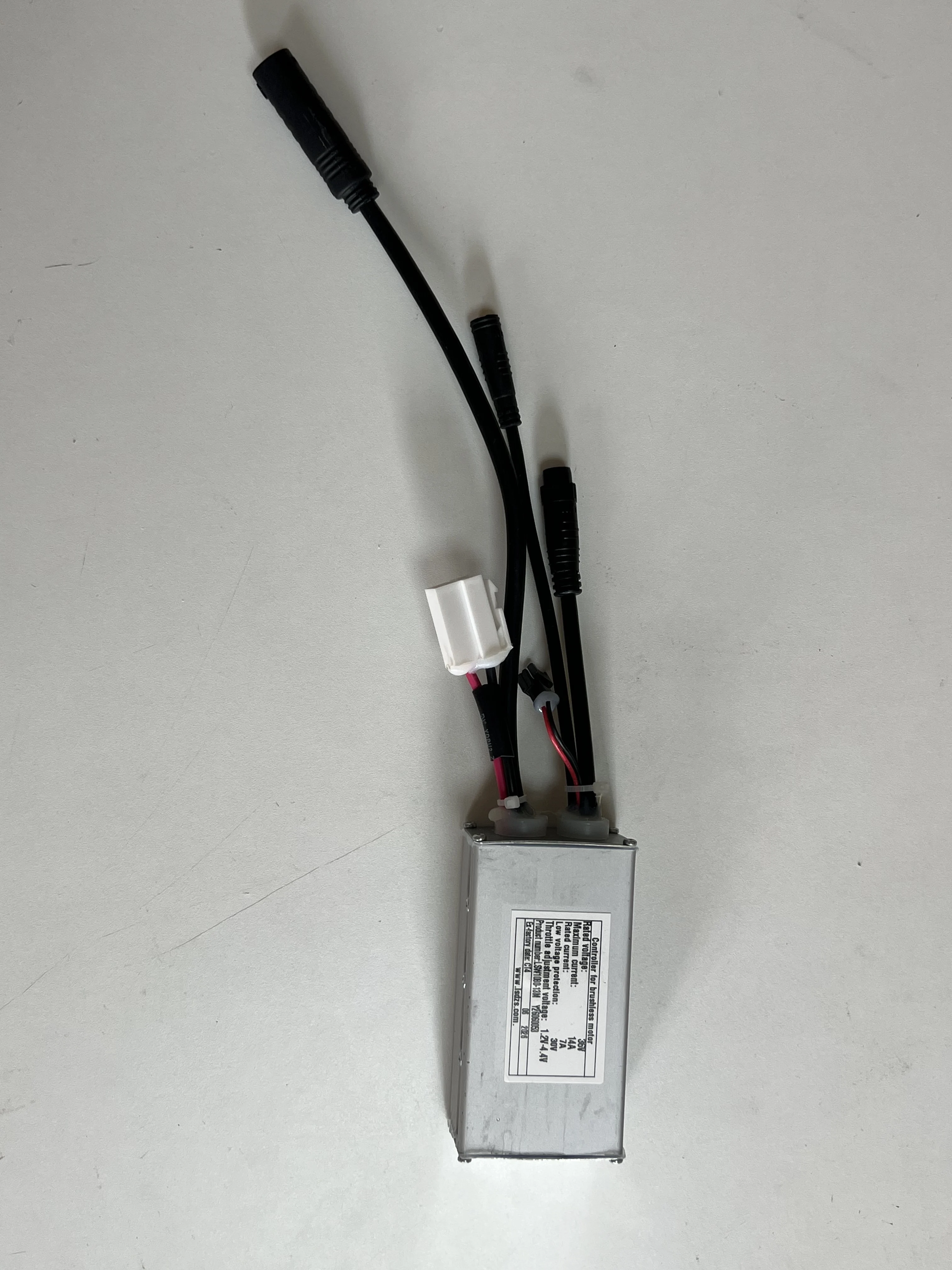 Nulkomma LSW1080-13M 36V 7A Rated 14A Peak Brushless E-bike Motor Controller Speed Regulator