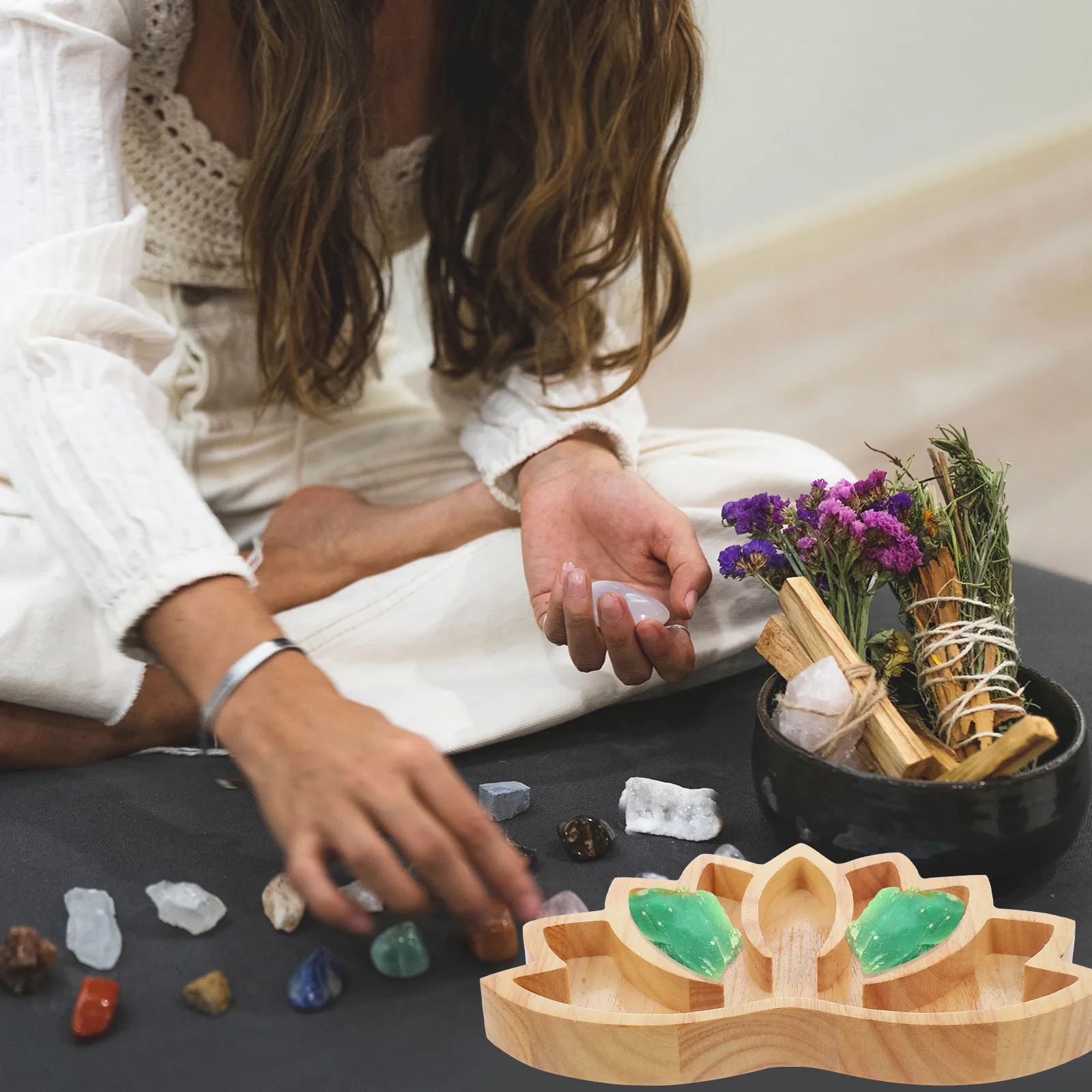 

Деревянный поднос для украшений в форме лотоса, подставка для хрустальных изделий, органайзер для браслетов, для декора дома и магазина