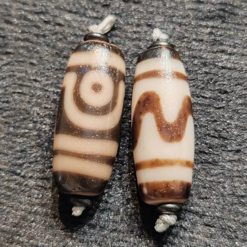 1pcs Taiwan infiltration high oil weathering 2 eyes tiger teeth handmade agate Tianzhu necklace pendant DIY accessory Dzi