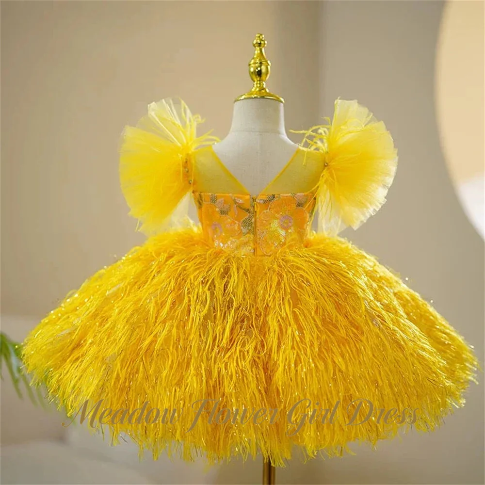 Meadow Yellow Pageant Dresses for Girl Round Neck Children Birthday Wedding Dresses with Feathers Ball Gown Party Tutu Dresses
