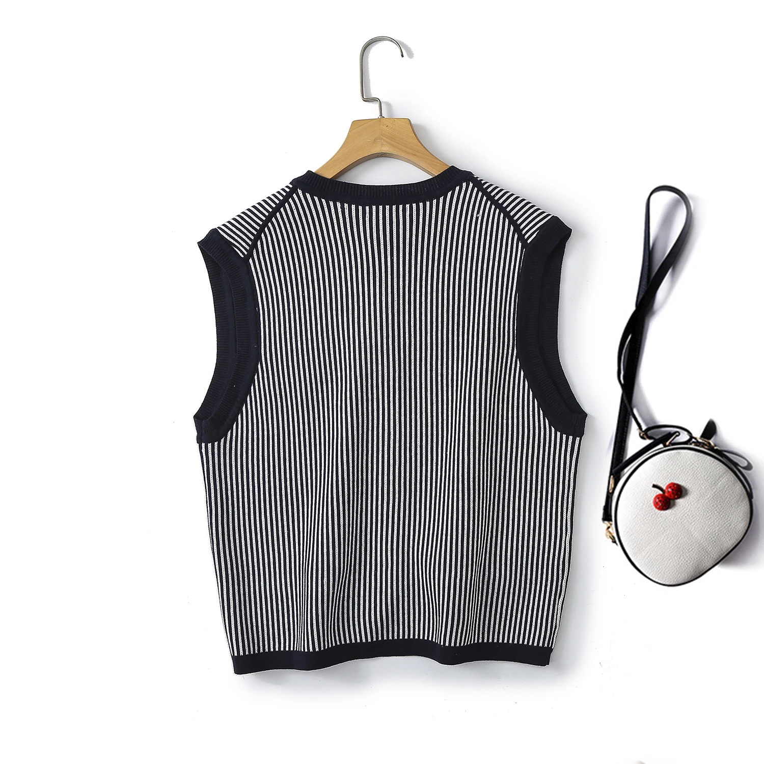 Ethereal  MD 2024 new style of Women\'s casual workplace light cooked small fragrance crew-neck striped knit inside vest