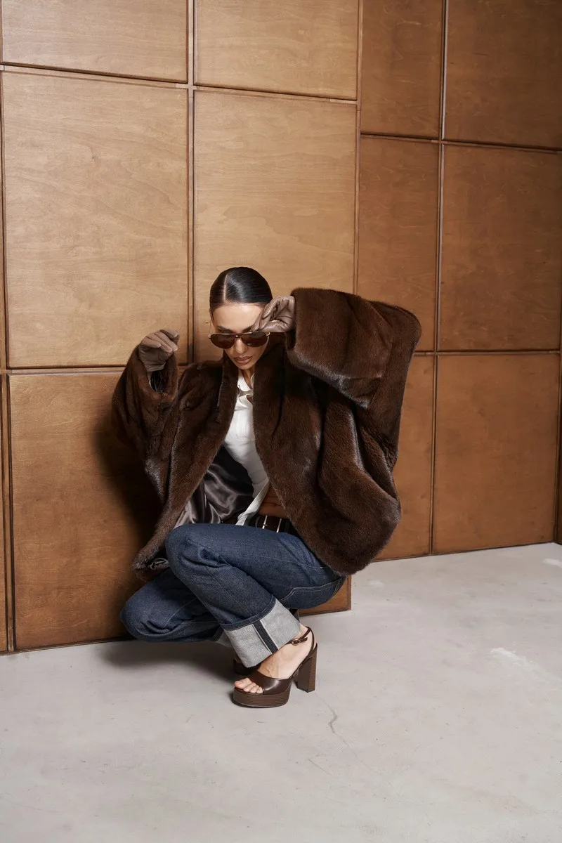 Laur 2026 Women Batwing Sleeve Faux Fur Coat,Short Open Front Loose Oversized Warm Winter Furry Jacket  **Русский**
