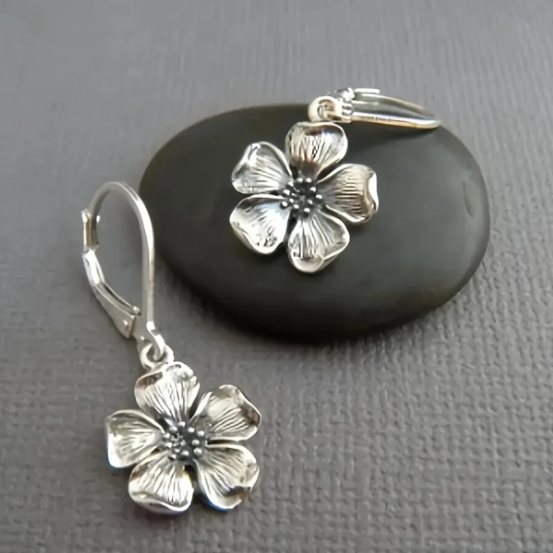 Retro Carved Flower Dangle Drop Earrings Lever Back Closure Boho Floral Earrings For Women Daily Wedding Party Fashion Jewelry