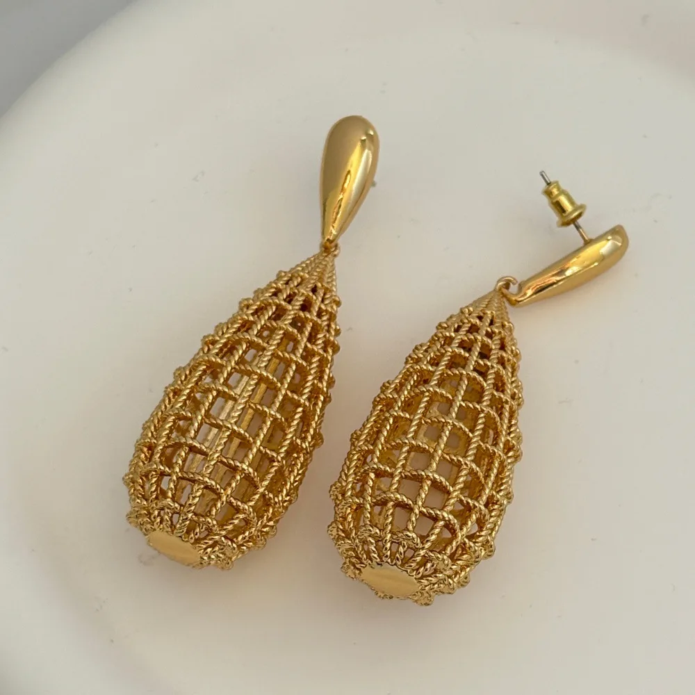 

Hollow Teardrop Mesh Lantern Earrings Copper Gold Plated Ins Style Unique Office Daily Studs