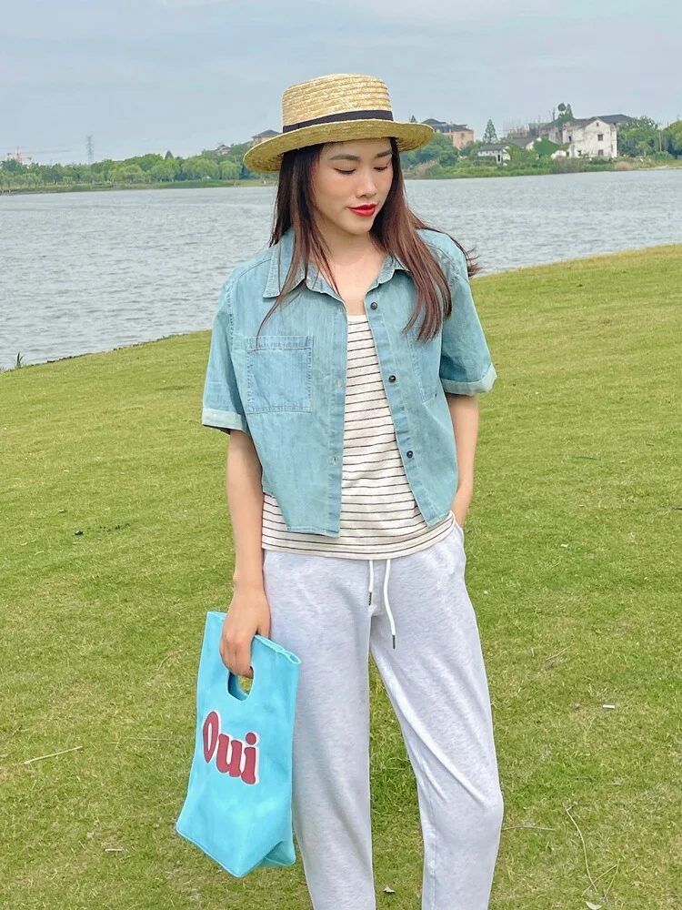 

Женская летняя тонкая хлопковая джинсовая рубашка свободного кроя с коротким рукавом и воротником, модный топ для повседневной носки