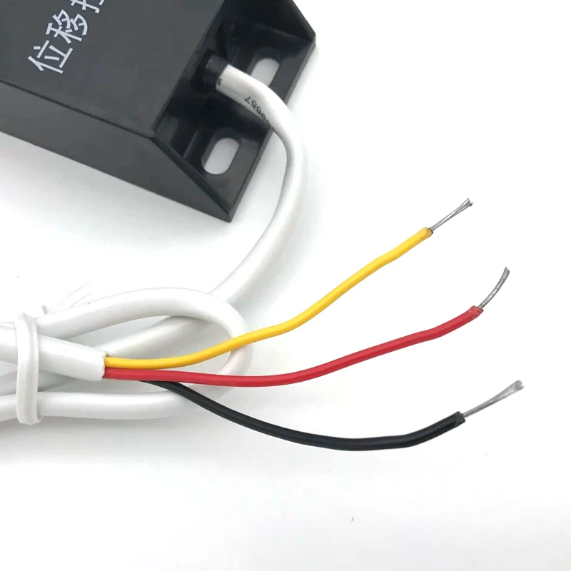 High-precision displacement sensor Switch position of feeding displacement controller of bag making machine Three-wire Four-wire