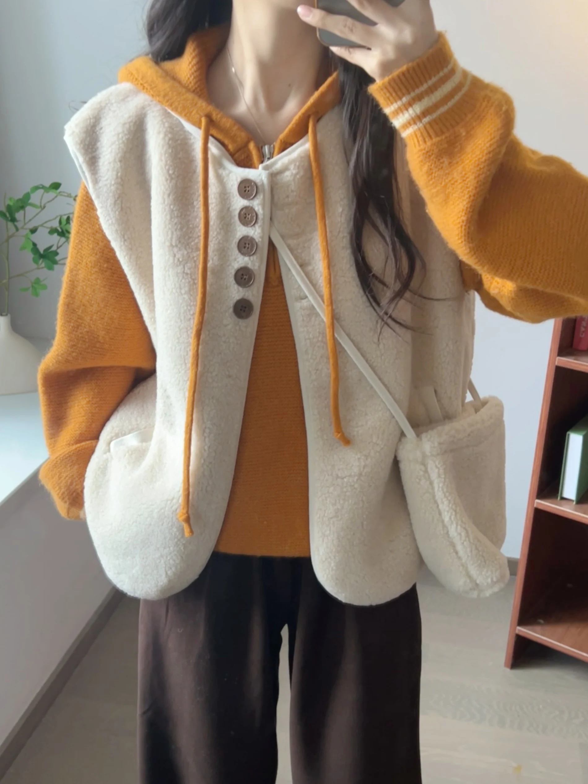 

Amy Lamb Fur Vest Women's Casual Layering Top Autumn Winter New Sle Loose Fit Versatile Commute Sle Single Button Closure