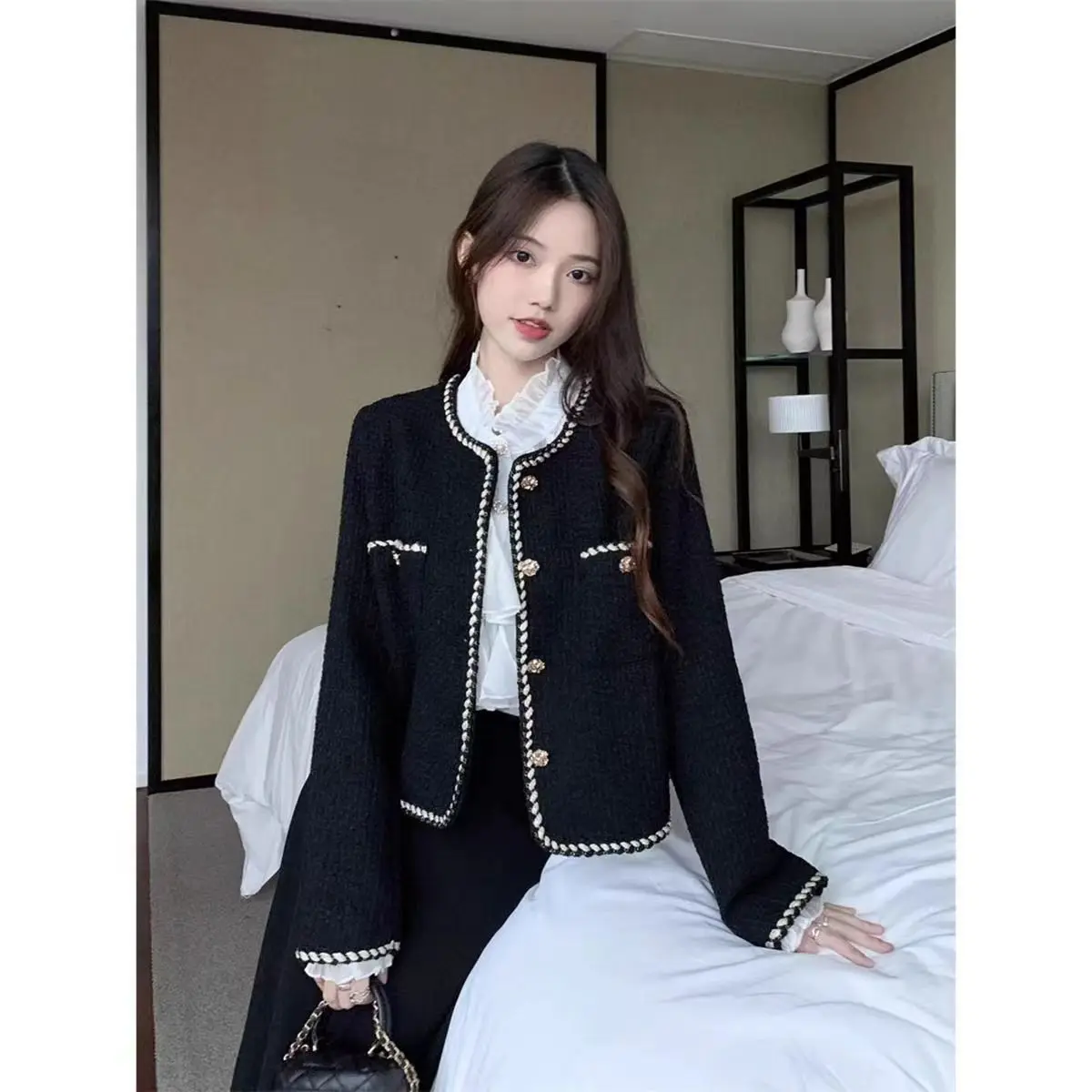 Elegant Black Short Outerwear Women's Spring Autumn Versatile Top Breathable Standard Fit Composite Fabric  V-Neck Butt...