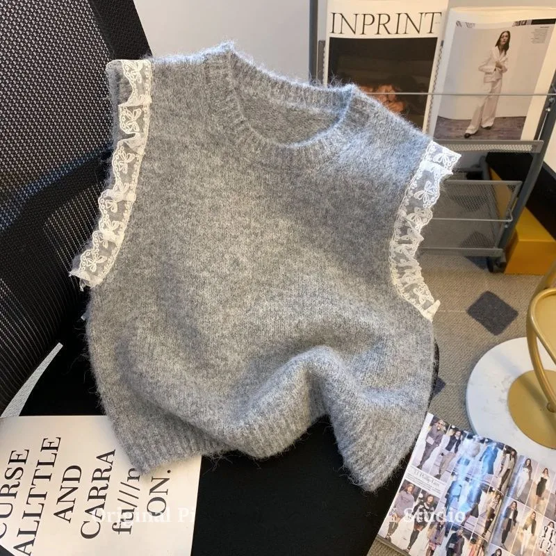 

New Korean Style Lace Patchwork Knitted Vest 2025 Spring Autumn Sleeveless Knit Sweater Sweet Female All-match Short Waistcoat
