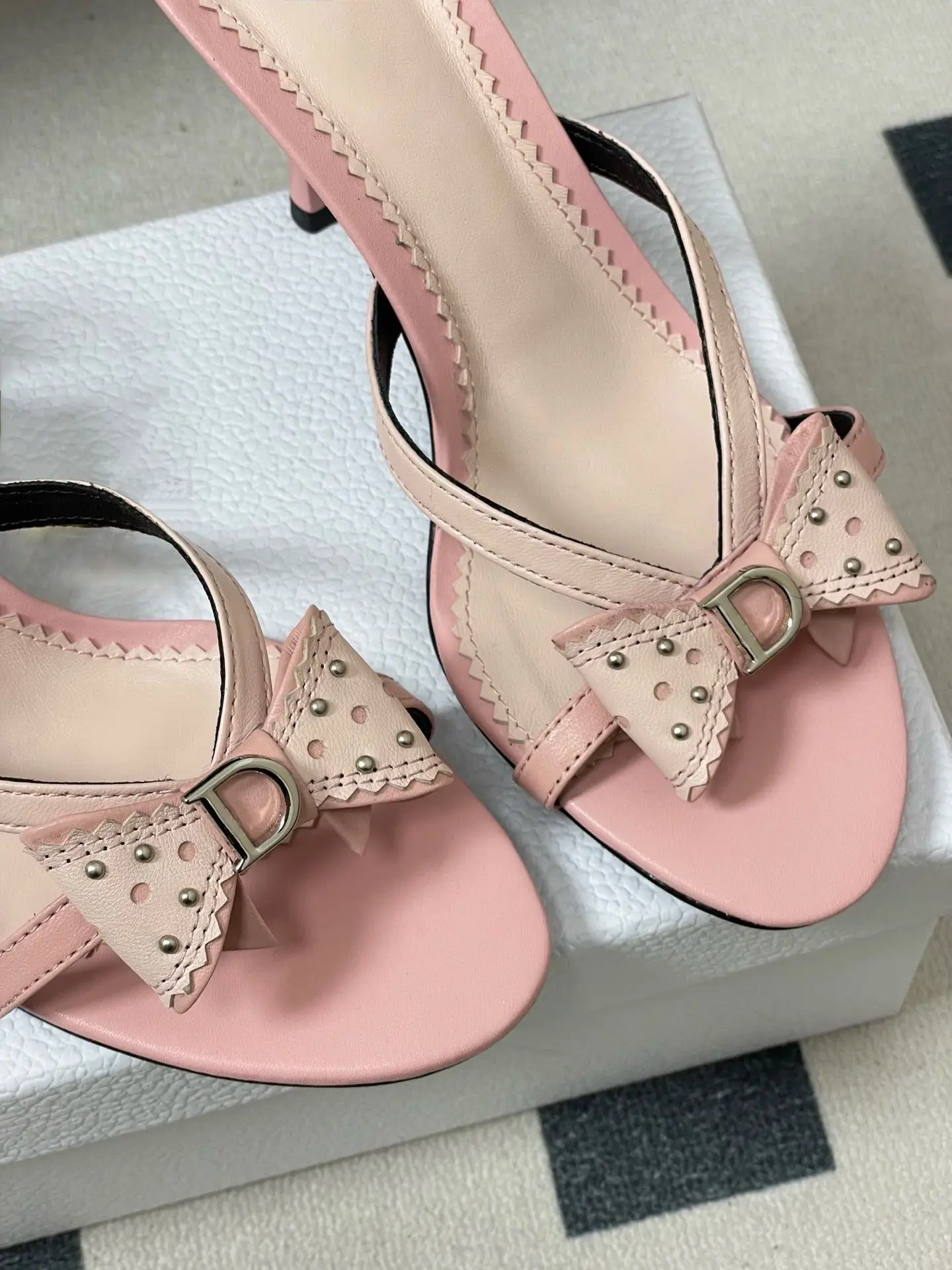 2026 New Sweet Pink Bow Rivet High Heels Women Elegant Thin Strap Stiletto Slippers Fashion Open Toe Slide Sandals Ladies Shoes