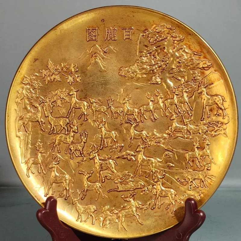 Pure copper, antique-style with gilded relief depicting a hundred deer, used as an ornamental tray for displaying offerings