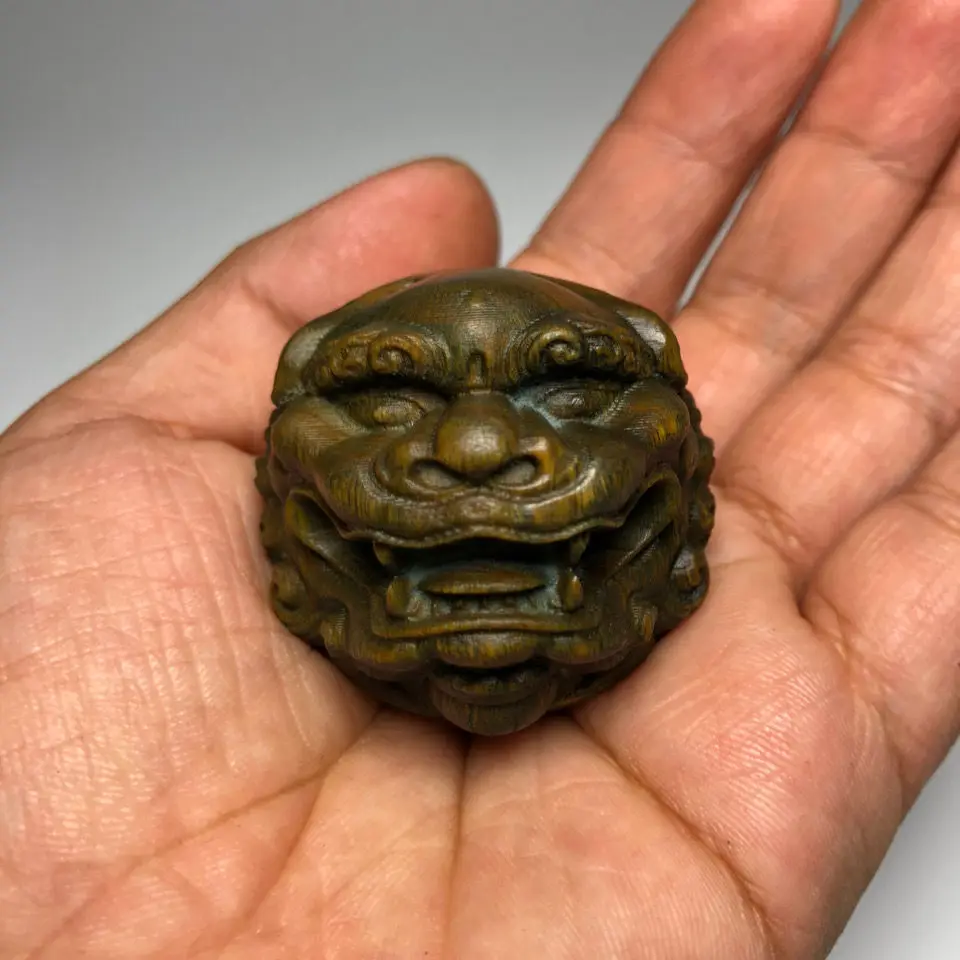 Green Sandalwood Lion Ball Handpiece Solid Wood Carved Men's Literature Playing Plate Handball Wood Carved Handpiece Decorations