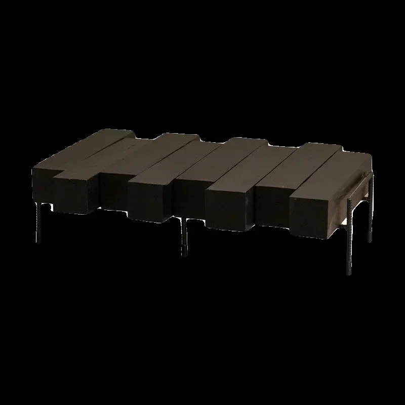 

Простой деревянный чайный столик. Карбонизированный черный журнальный столик из массива дерева. B & B. Гостиная. Стол для отдыха.