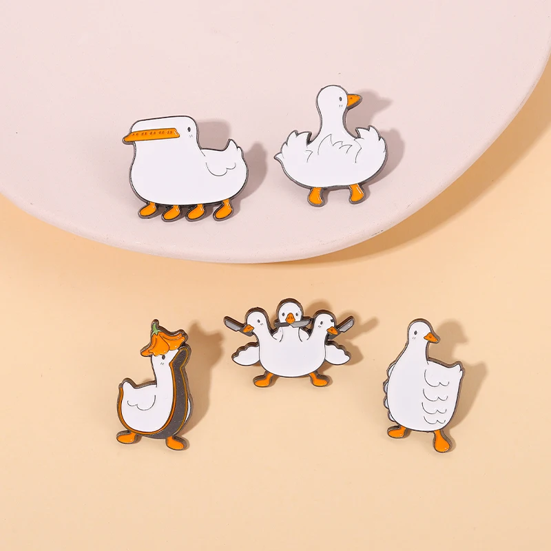 Multiple Duck Goose Enamel Pins Cute Cartoon Animal Duckling Brooches Creative Decorative Lapel Badge Backpack Pin Wholesale