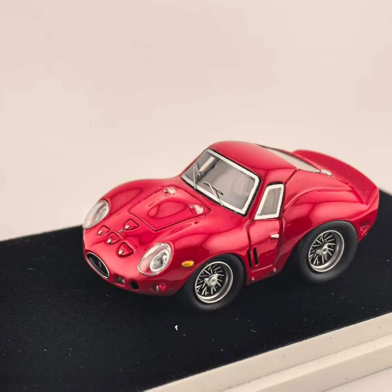 

Модель Little Egg 1/64 из смолы, Ferrari 250GTO Q car, модель автомобиля-яйца