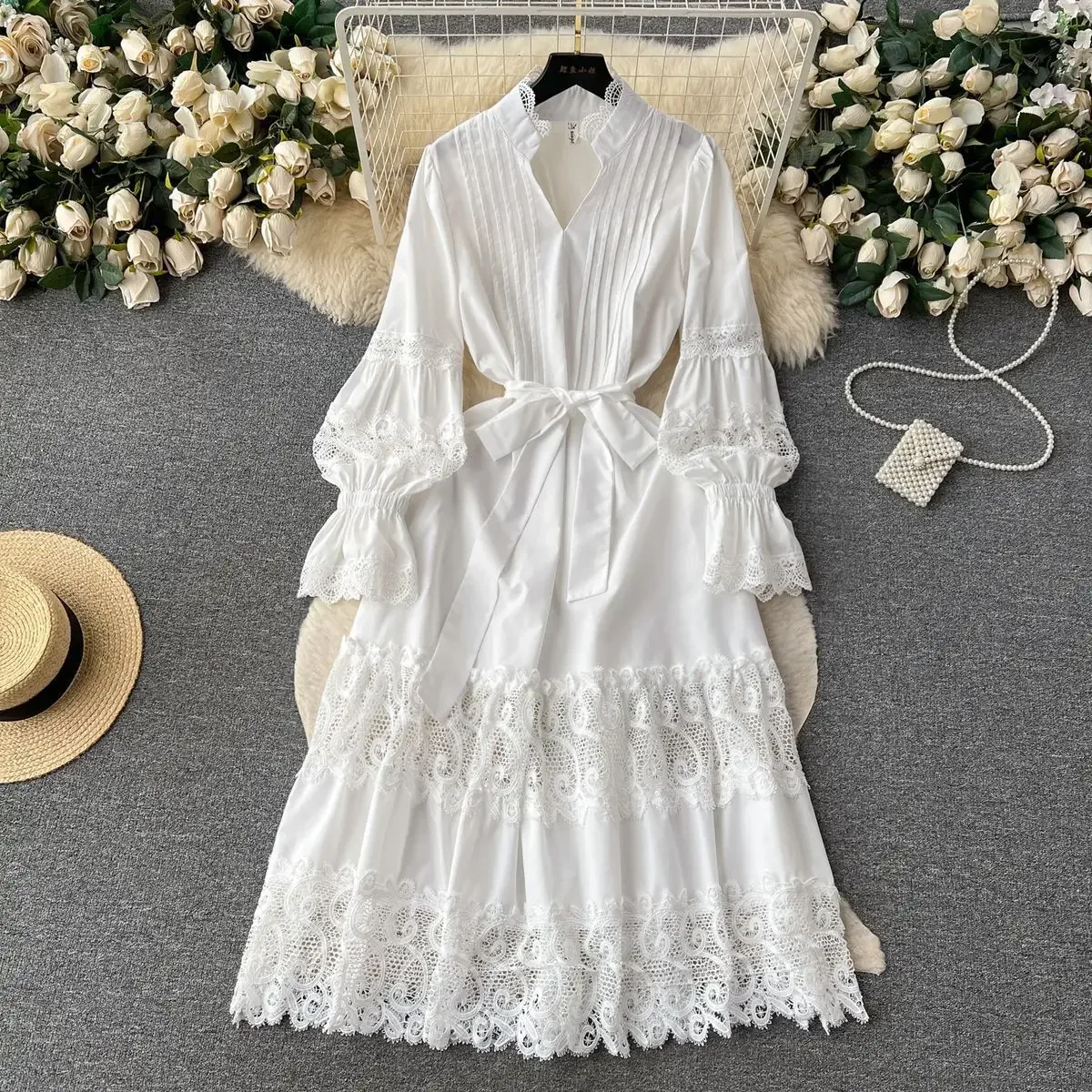 

2025 New Autumn Holiday Loose White Lace Prom Prom Dress Women's V Neck Long Flare Sleeve Belt Solid Evening Robe Party Vestido