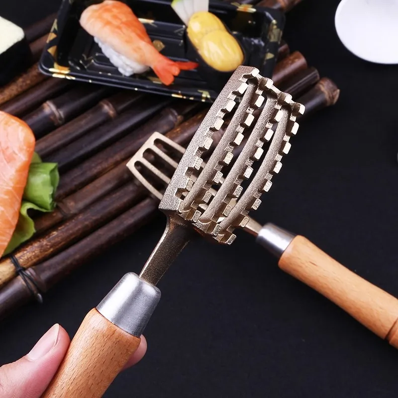

Japanese-Style Solid Wood & Brass Fish Scaling Brush Household Fish Scaler Kitchen Products