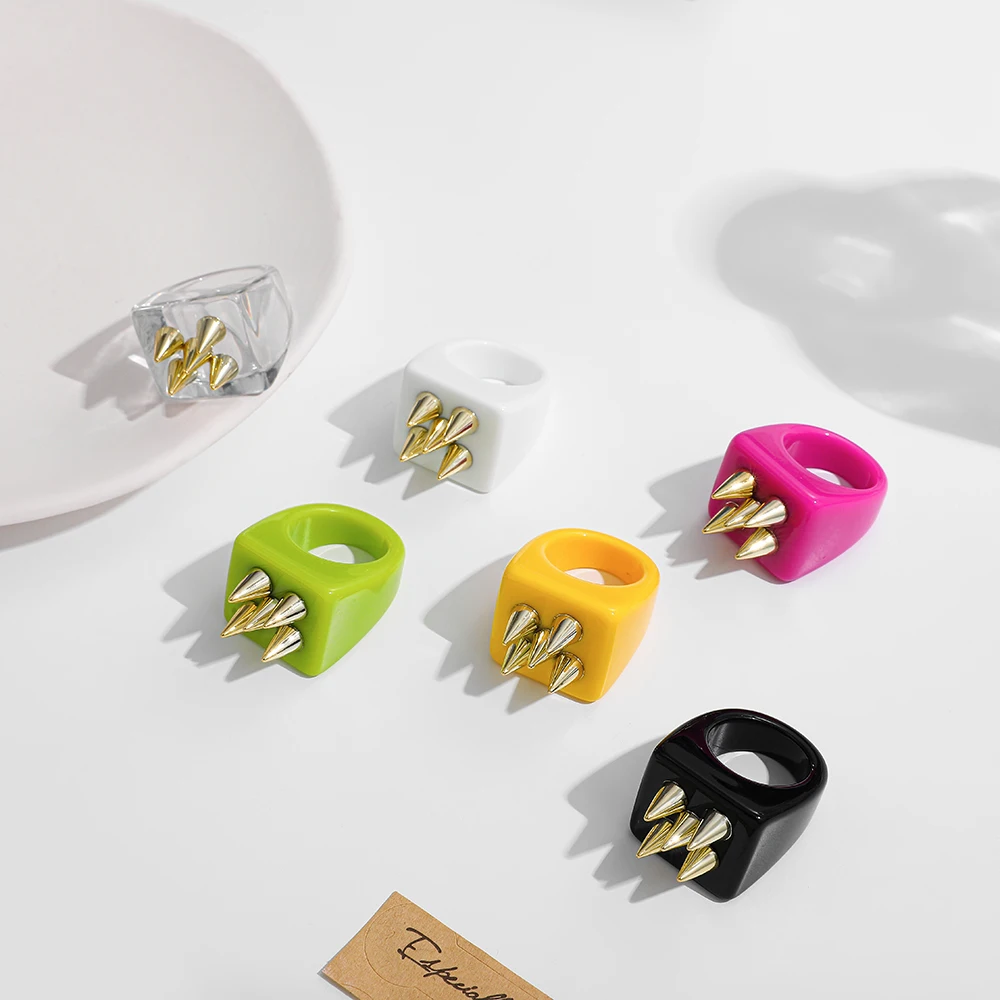 2024 New Trendy Geometric Square Round Resin Acrylic Chunky Rings for Women Girls Punk Style Knuckle Flower Rings Jewelry